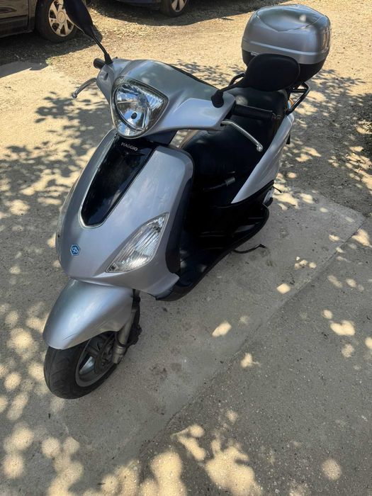 Se vinde Piaggio Fly 100