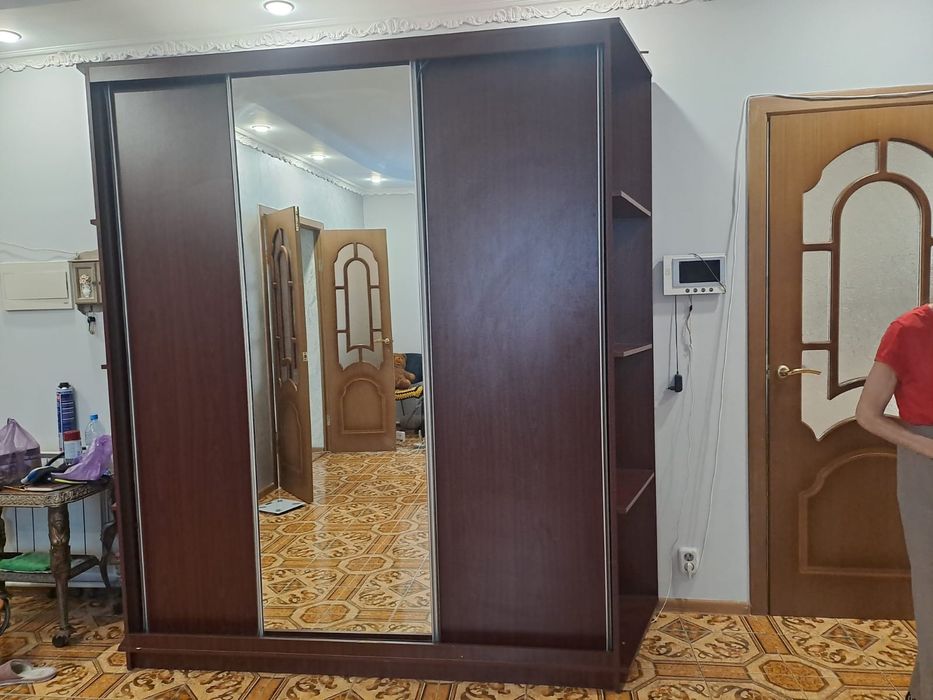 Продам шкаф купе в хорошем состоянии