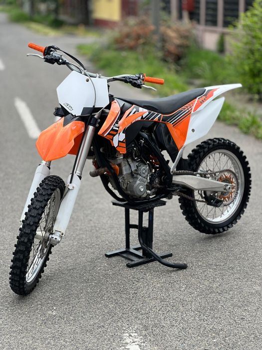 Vănd KTM 350 SX-F 2012 injecție/Stare bună/Pornire buton/2750€neg!