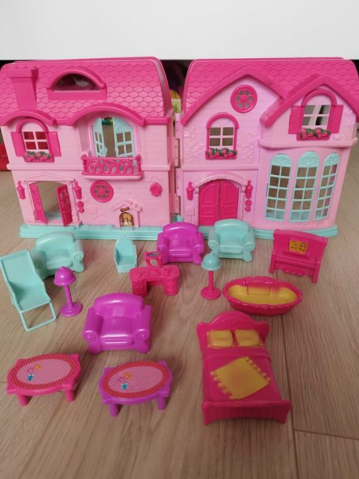 Къща за кукли с мебели