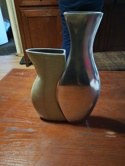 Метална арт ваза от 2 части