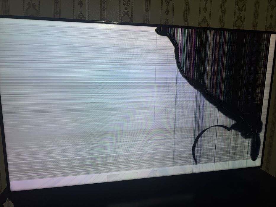 Продам телевизор 165 см