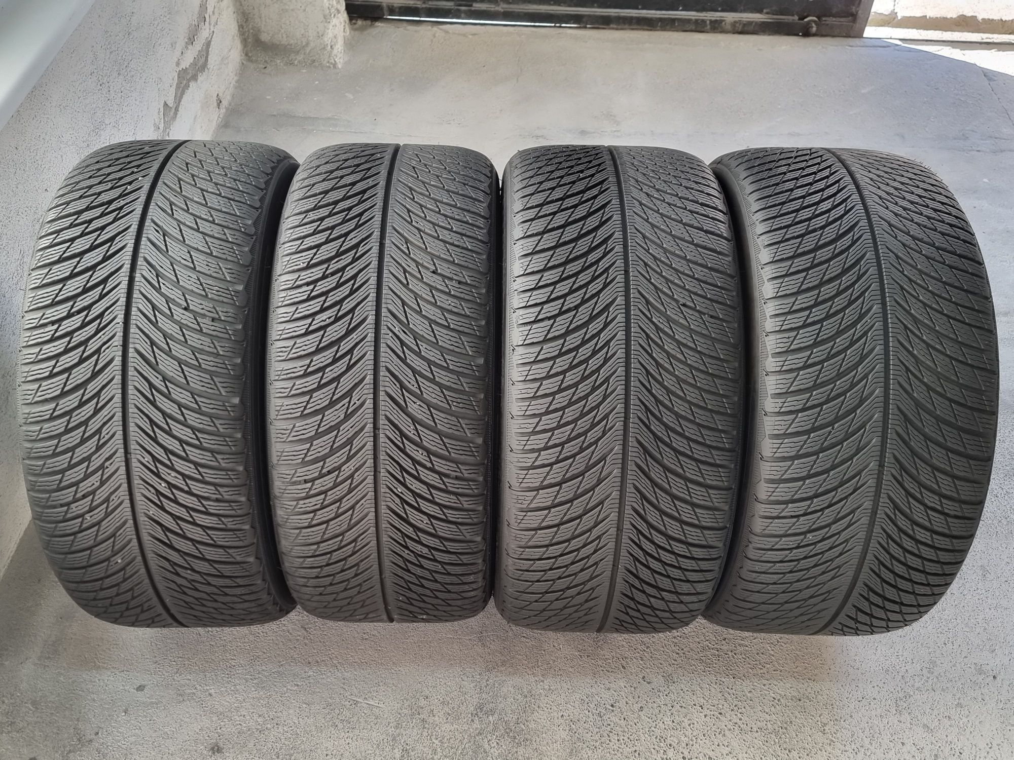 Спорт пакет 265/40/19 и 285/40/19 Michelin 4Броя: 1000лв 7.5мм