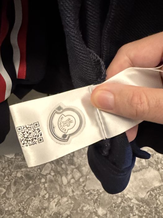 Оригинален анцунг Moncler
