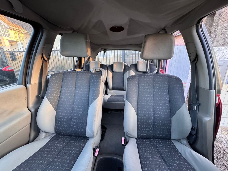 Vand renault scenic 2 , 1.5 dci