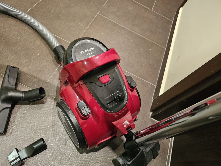 Прахосмукачка Bosch Cleann'n