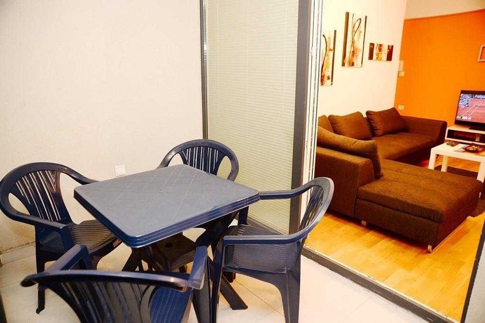 Дава се под наем Тристаен апартамент в Пловдив, Център - 79 кв.м за 244.8 € - Снимка #1