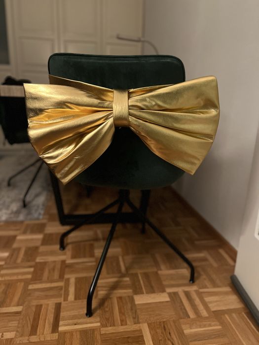 Fundite aurii pentru scaune