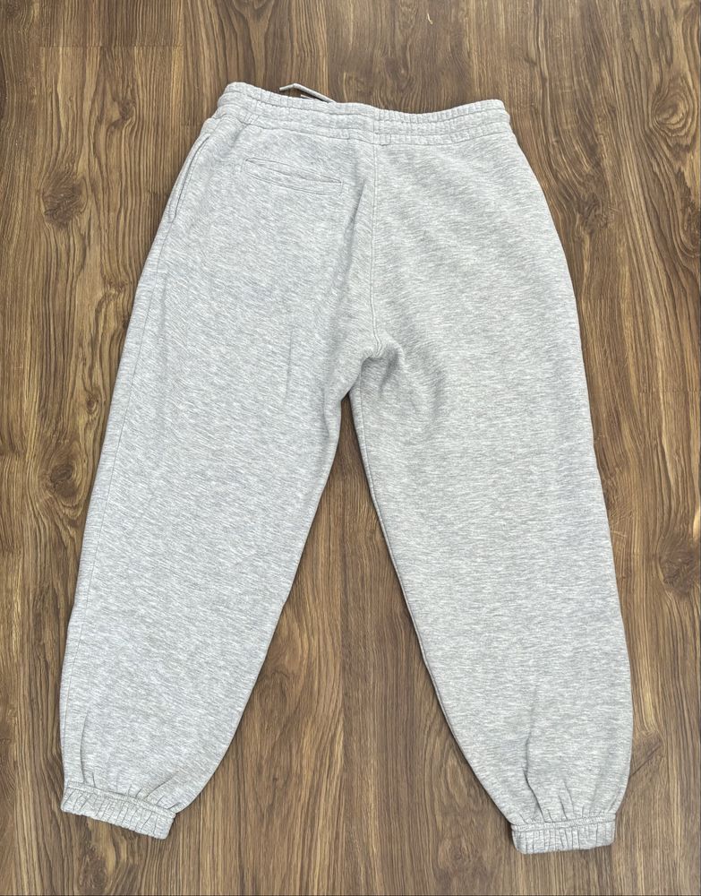 Сив анцуг от Cropp