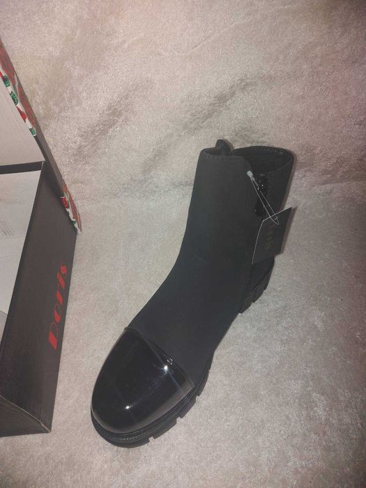 Дамски боти от набук и лак нови-номер 37