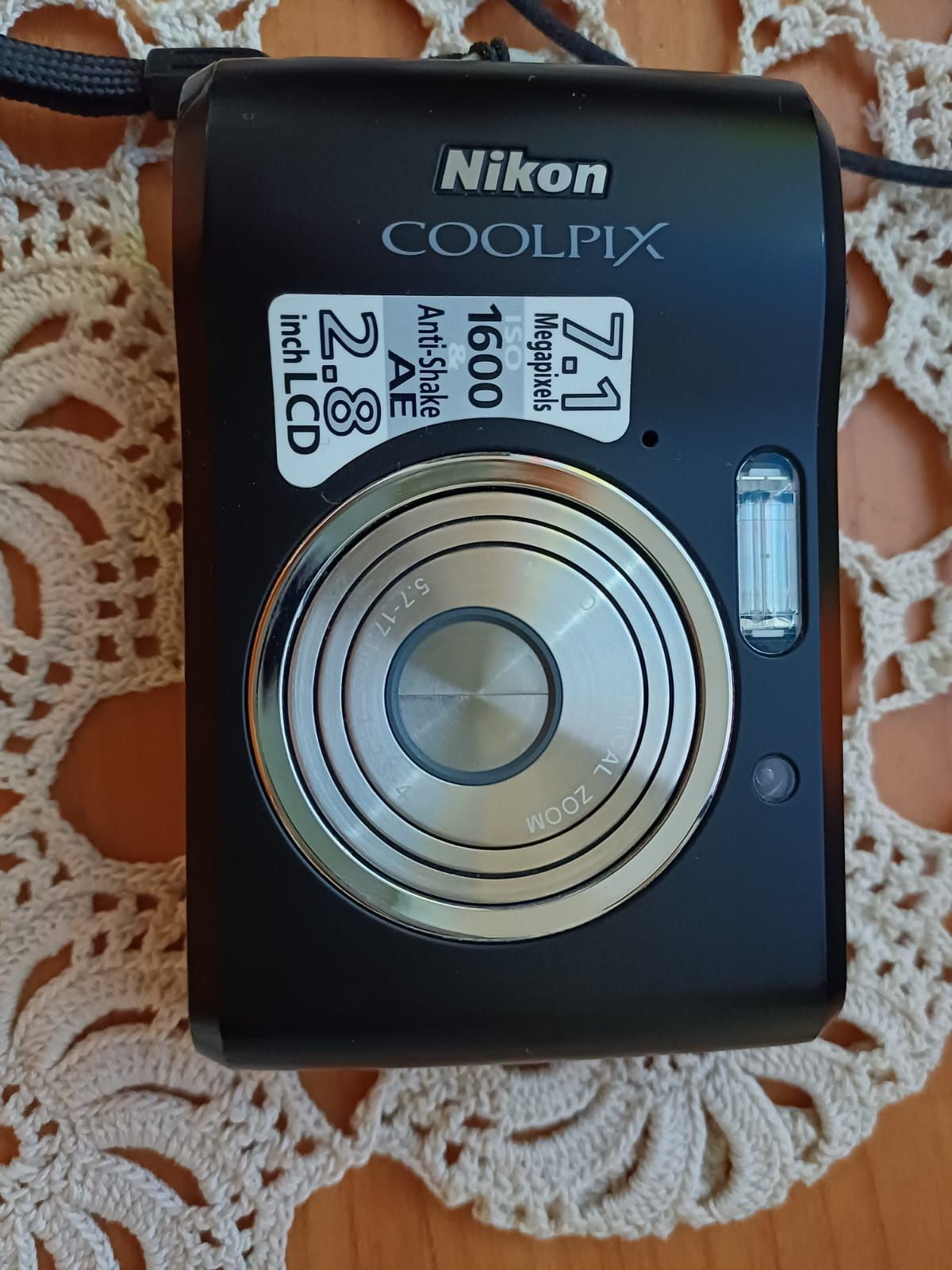 Vand aparat foto Nikon L16 Coolpix in cutia lui originala