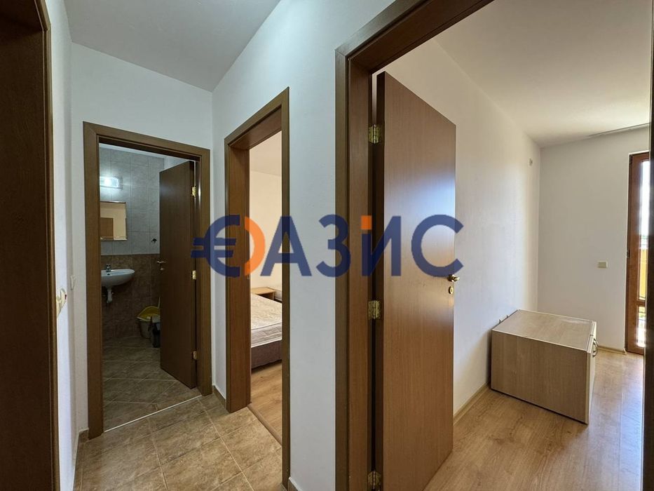 Продава се Тристаен апартамент в с. Кошарица, Област Бургас - 102 кв.м за 905 €/кв.м - Снимка #7