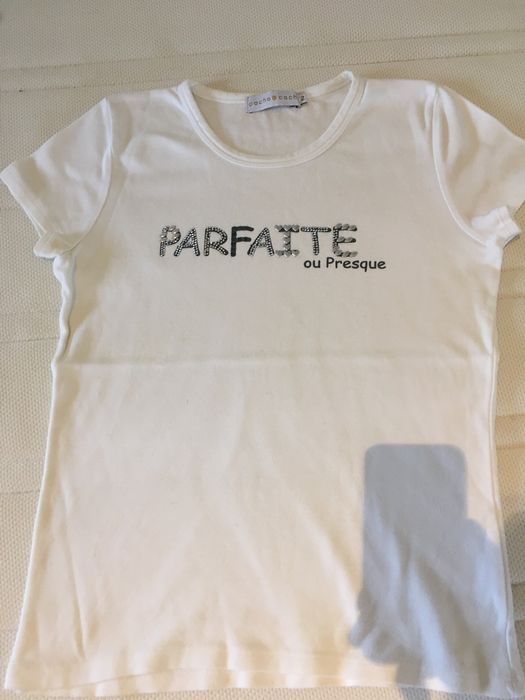 tricou de bumbac alb, cu mesaj Parfaite, din pietre, scris pe piept