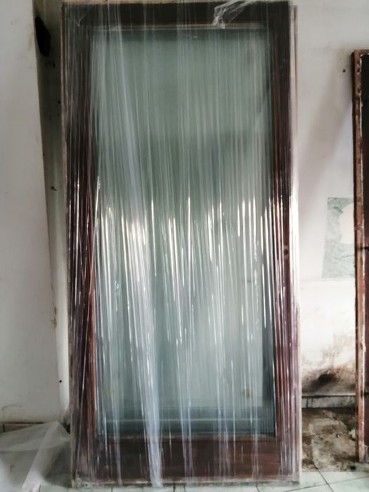 Vand termopane lemn masiv esenta tare oscilobatante produse in Austria