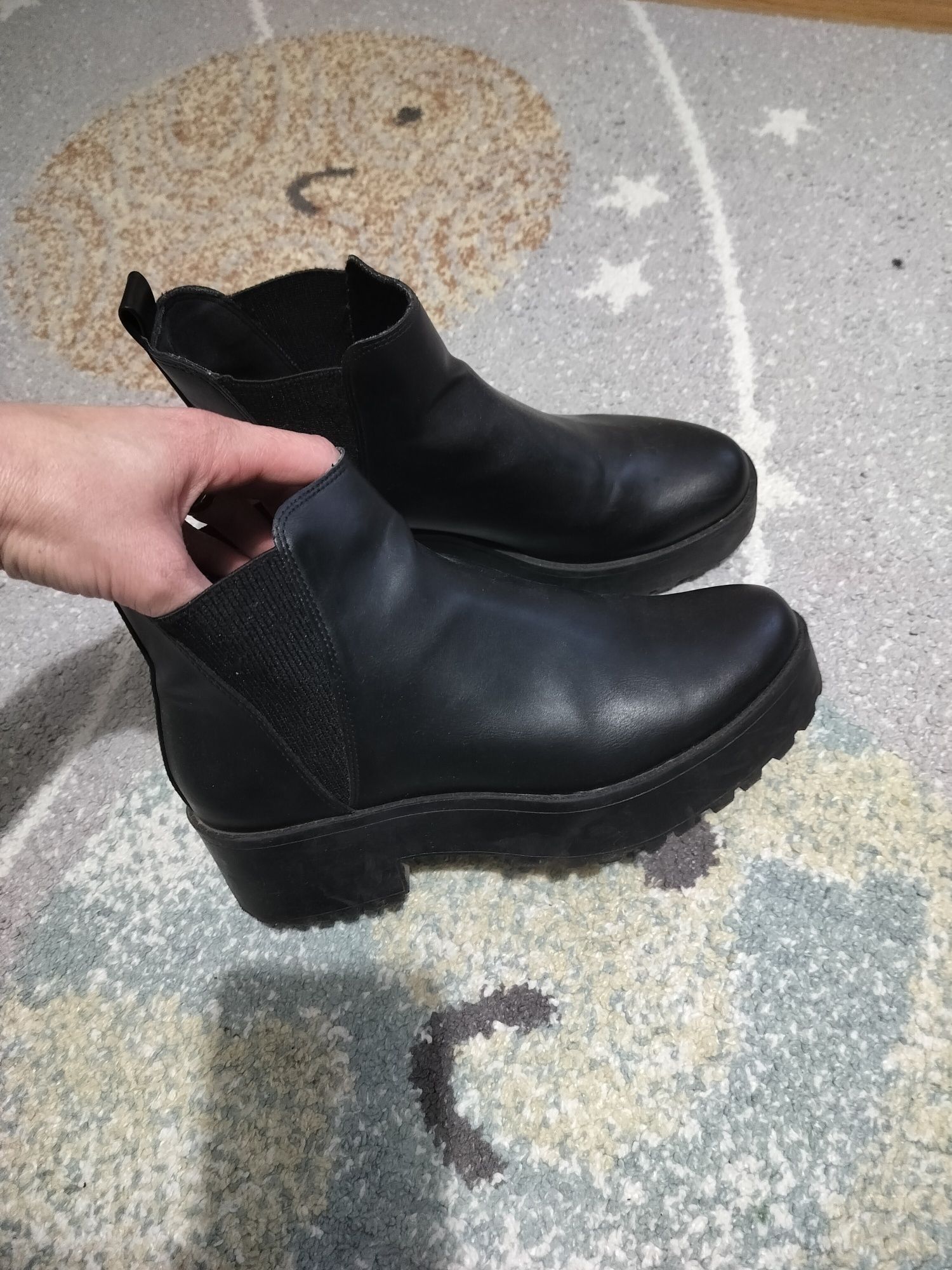 Ghete toamna-iarna H&M