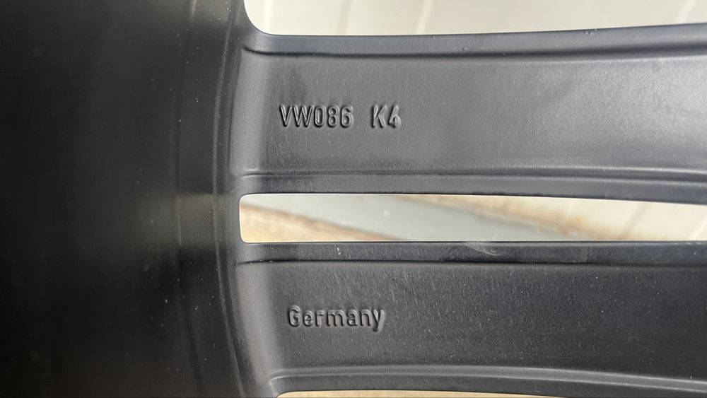 ДЖАНТИ  VW  5x112 /19  ет 33  9J