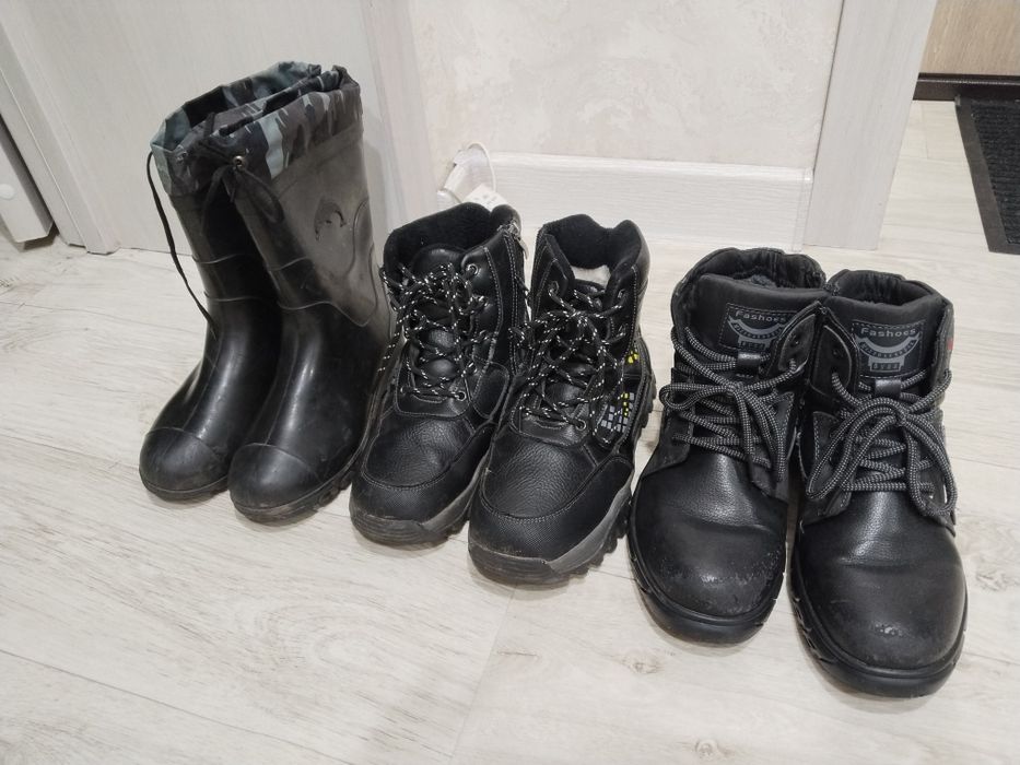 Отдам даром обувь на мальчика