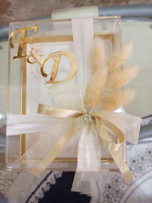 Подарочная коробка и коробочки