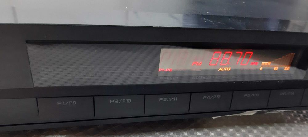 Natural Sound AM/FM Stereo Tuner Yamaha TX-330