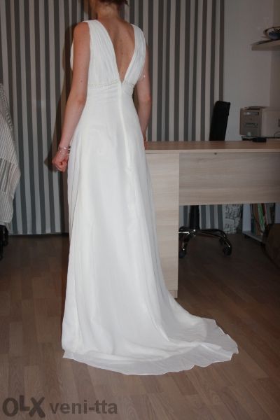 булчинска-сватбена рокля-необличана. Възможна е размяна за нещо