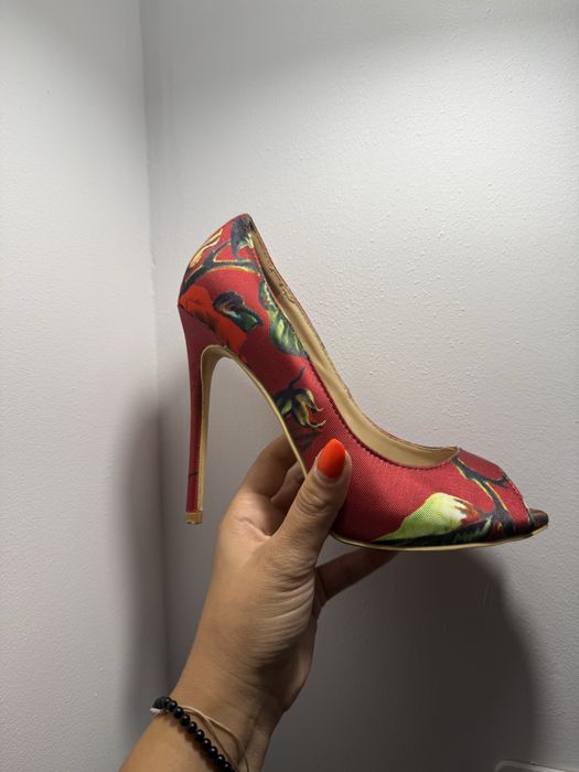 Pantofi cu toc femei