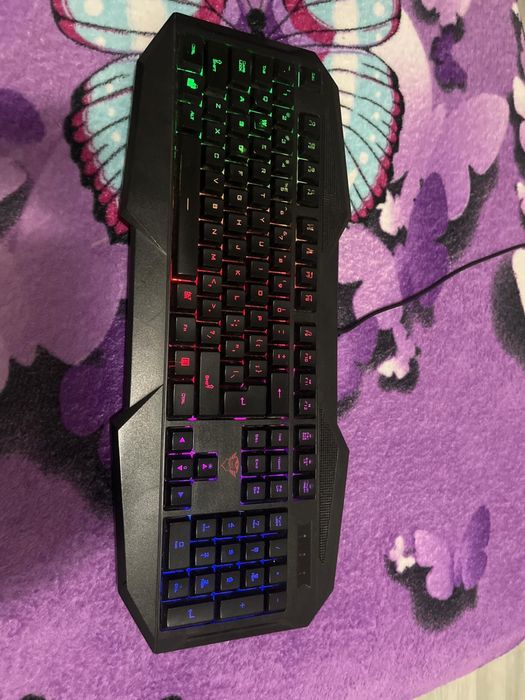 Vand tastatura Gaming Trust Avonn GXT830-RW