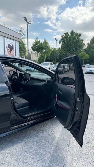 Toyota Levin srochna sotiladi