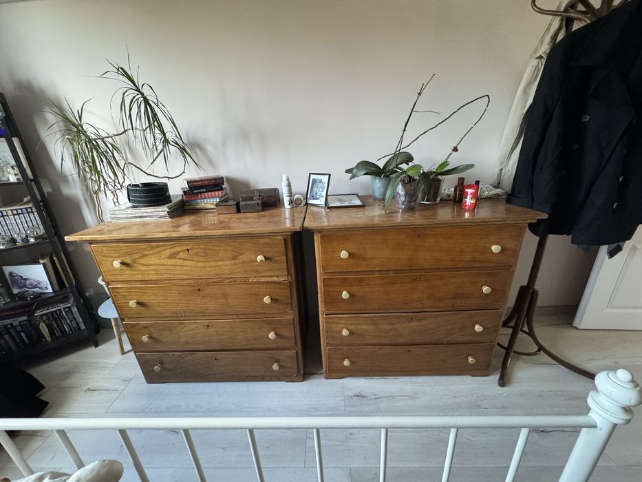 Дървени винтидж скринове