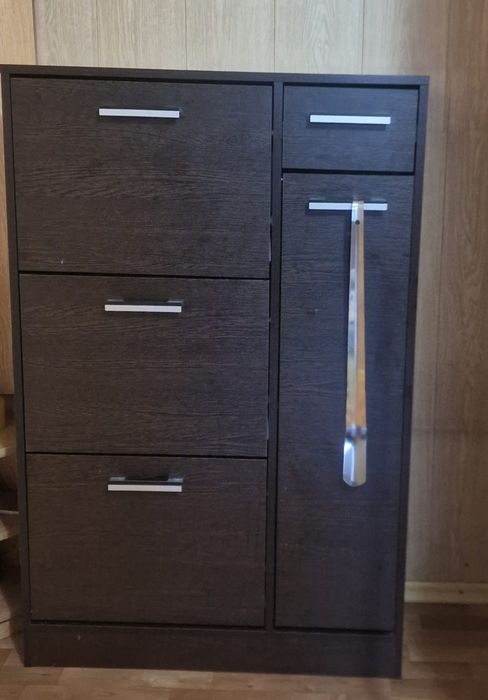 Продам обувницу бу