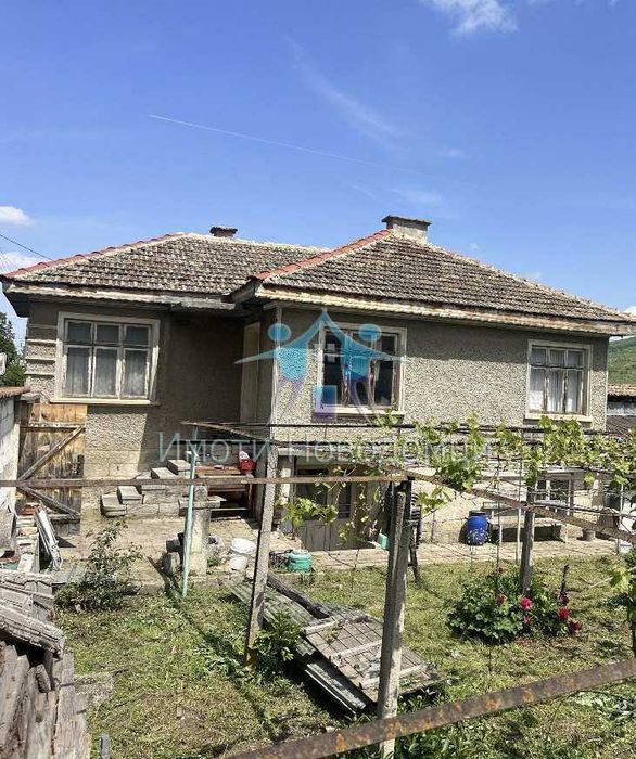 Обява I5 610: Продава се къща в Обл..Шумен, с.Мадара