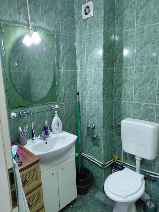 Apartament 2 camere, 48 mp, renovat, etaj 6, Ștei