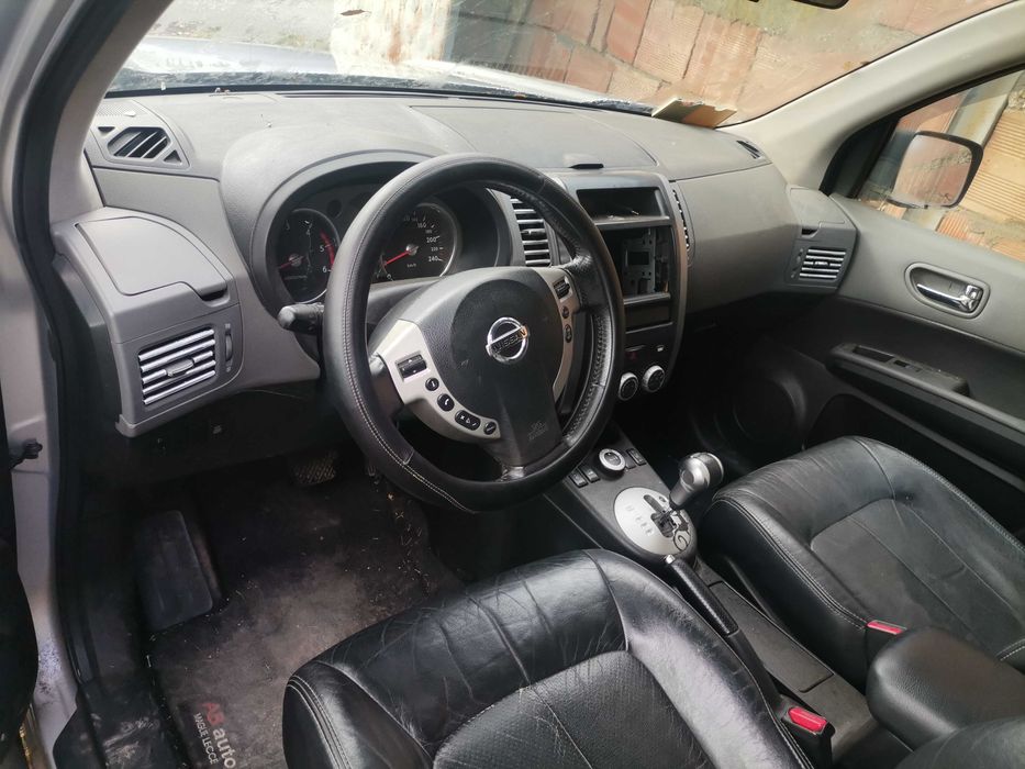 Nissan X-Trail T31 2.0 dci на части.