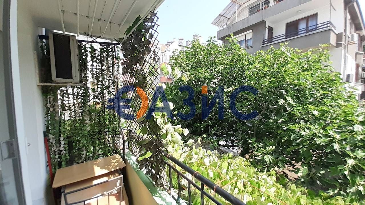 Продава се Тристаен апартамент в Бургас, Център - 81 кв.м за 3025 €/кв.м - Снимка #7