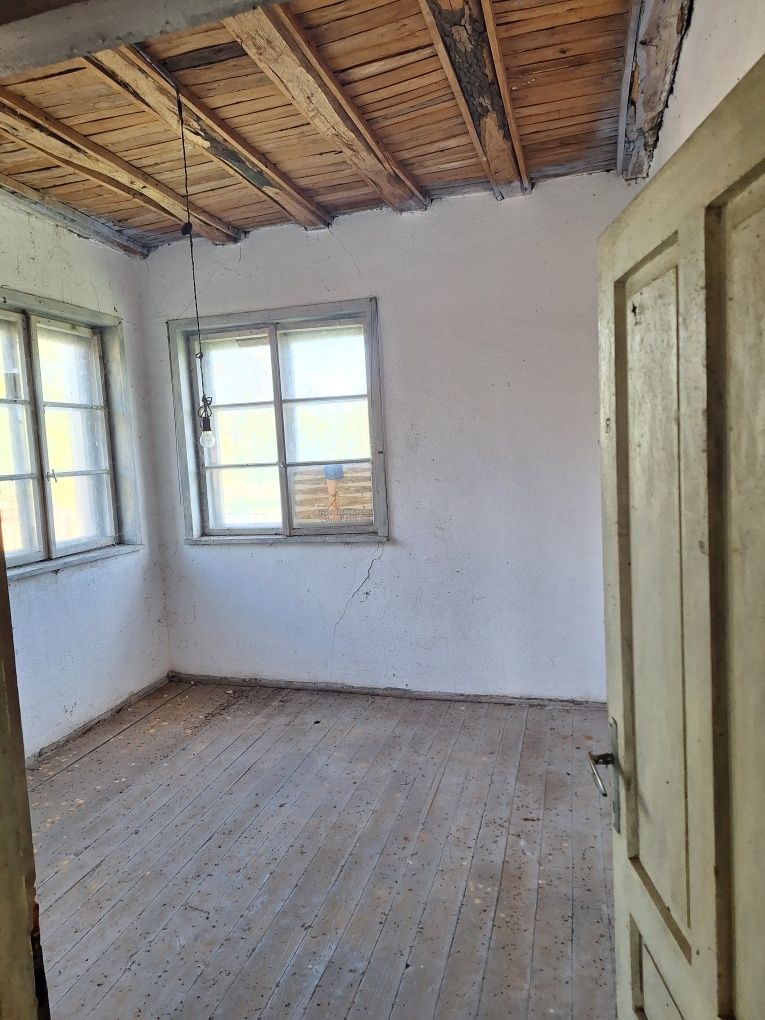 Къща в село Дерманци