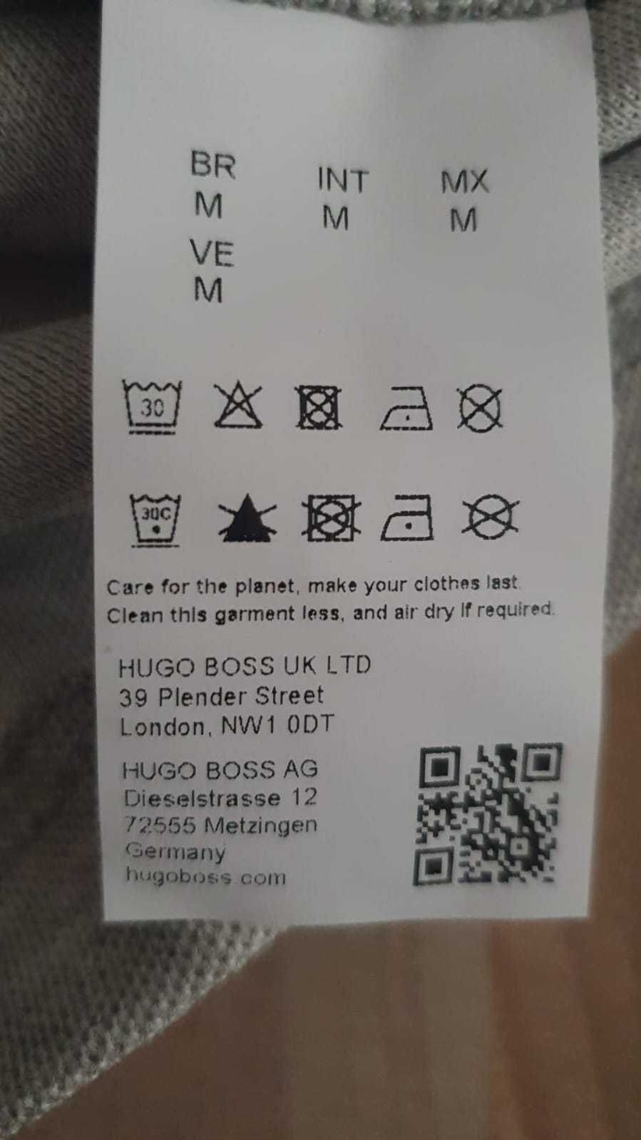 Vand tricou barbati Hugo Boss masura M,L si XL original cu eticheta