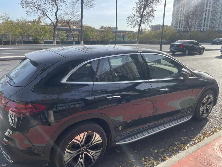 Mersades Bens EQE 500 SUV 4 Matic