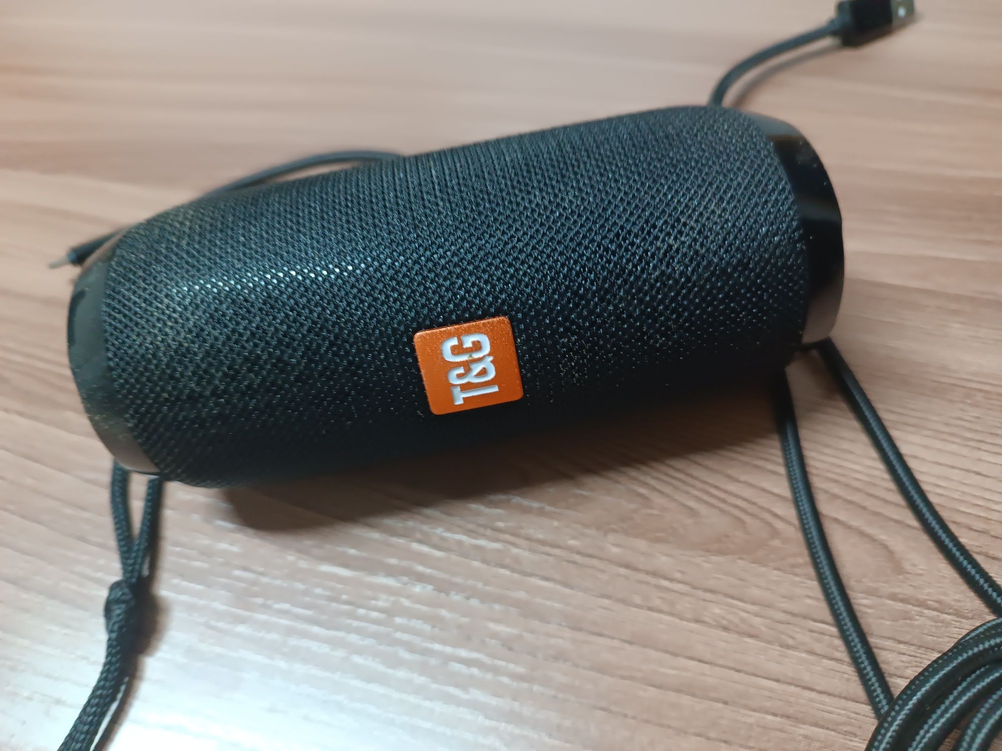 Продам bluetooth колонку T&G бу