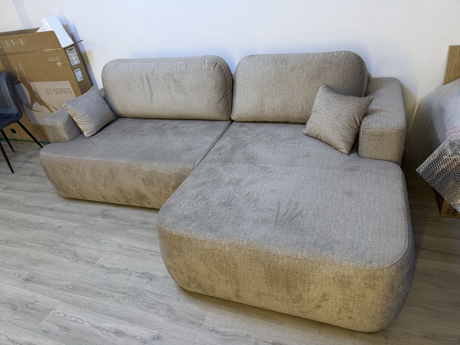 Vând canapea in stare perfectă!!!