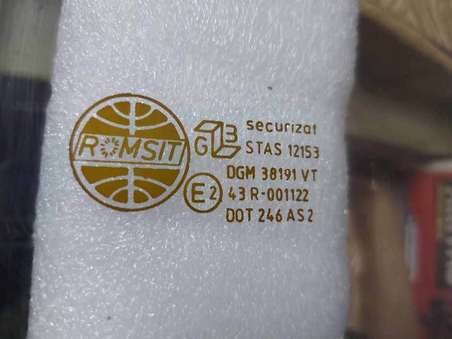 Luneta geam spate Romsit dacia 1300 1310