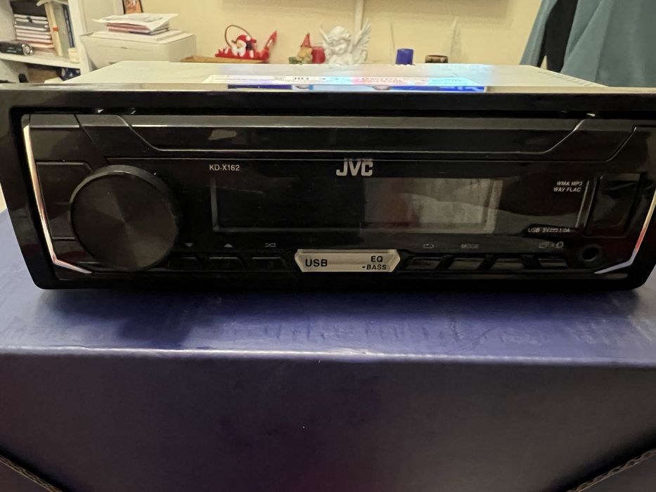 Radio jvc kd-x162 pentru ford fiesta