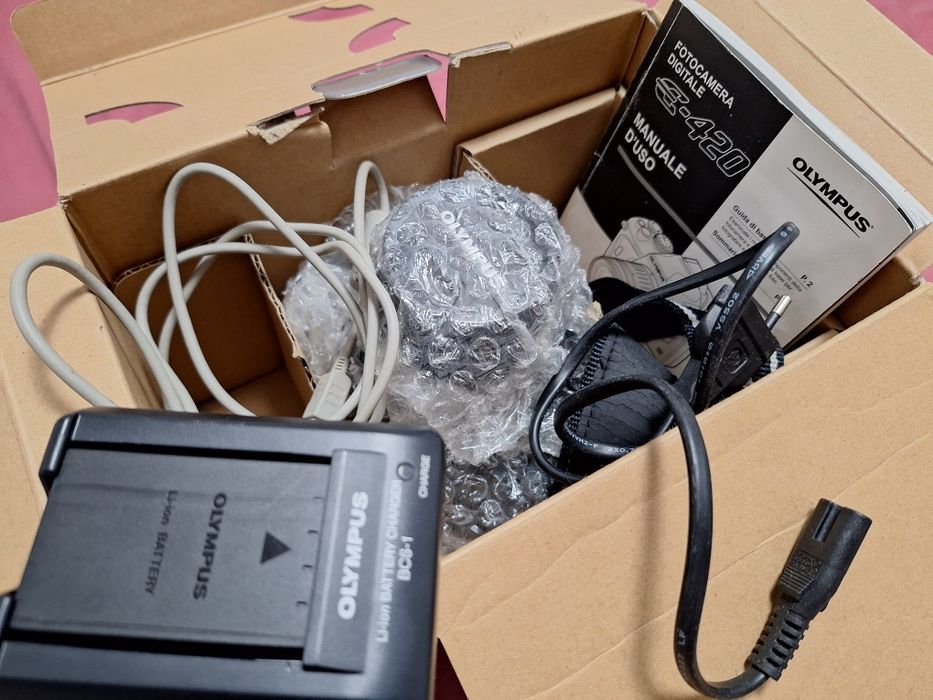 Aparat foto Olympus DSLR E 420