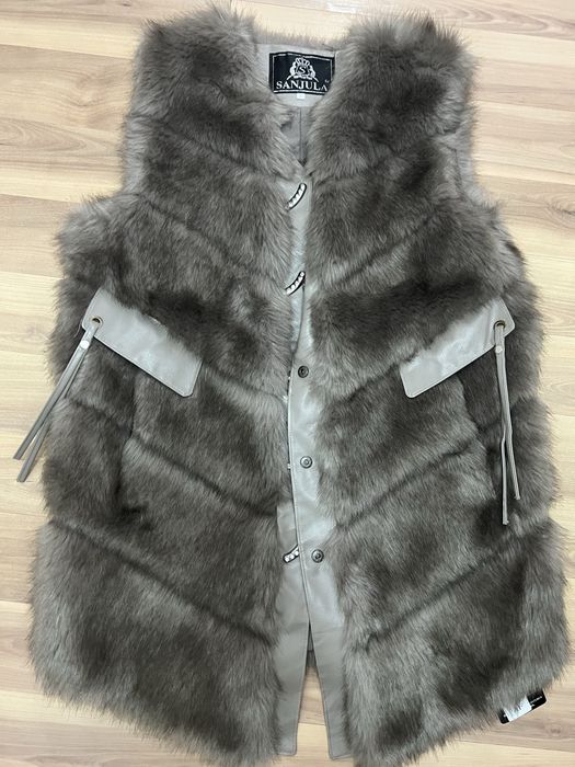 Меховой жилет эко-мех