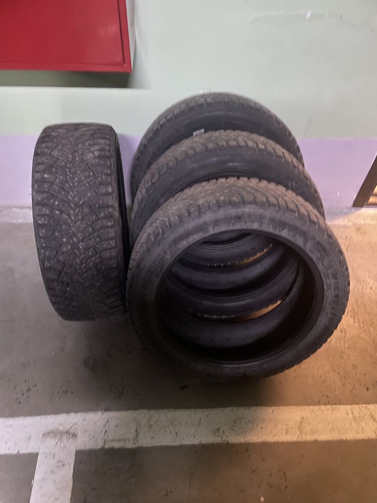 Шипованная резина Michelin X-ice North 4 235/45/18