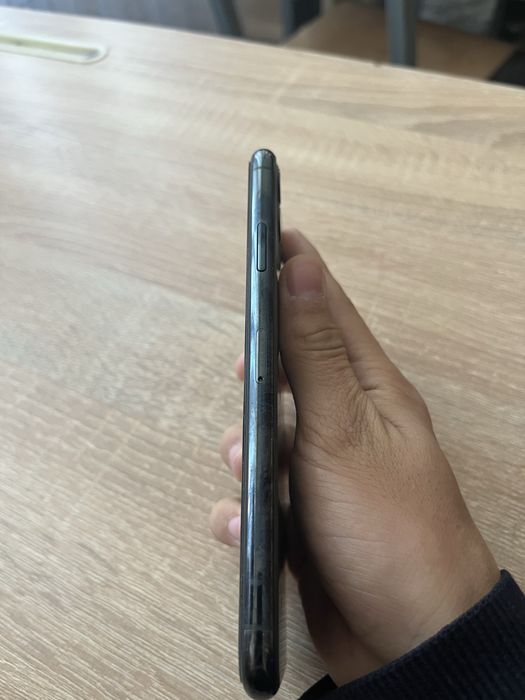 Iphone 11 pro max satiladi 64 gb