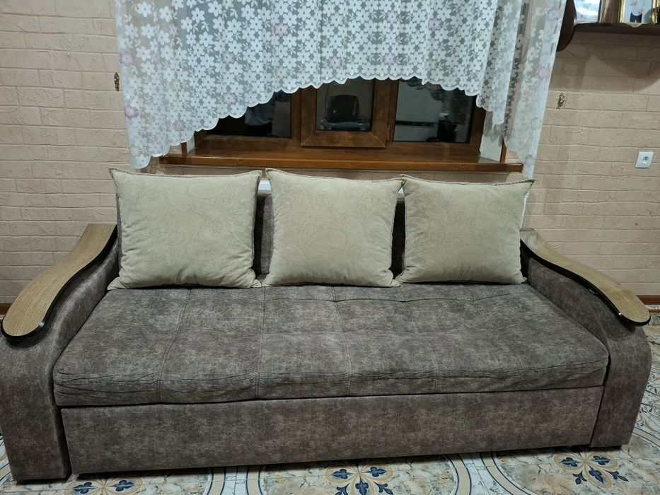 Продам диван в хорошем состоянии