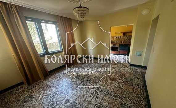 Продава се Четиристаен апартамент в Велико Търново, Център - 135 кв.м за 1415 €/кв.м - Снимка #2