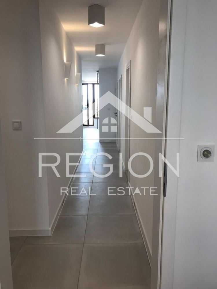 Дава се под наем Четиристаен апартамент в Варна, Център - 150 кв.м за 1400 € - Снимка #3