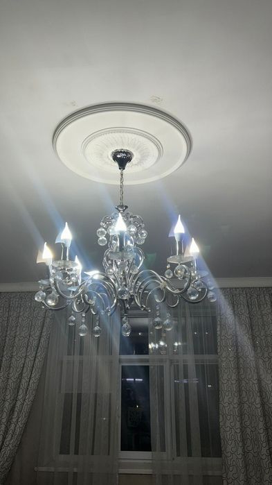 Люстра 8-и рожковая б/у