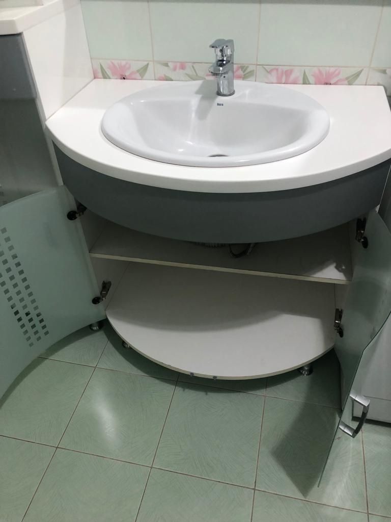 Итальянская мебель для ванной с раковиной