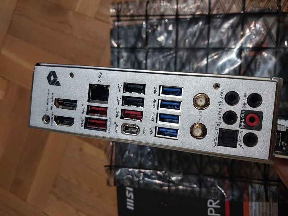 AMD Ryzen 5 7600X + MSI Pro B650-A Wi-Fi